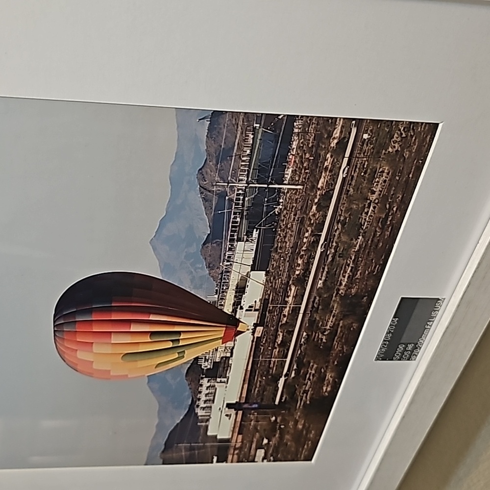 Hot Air.  🎈 wall art